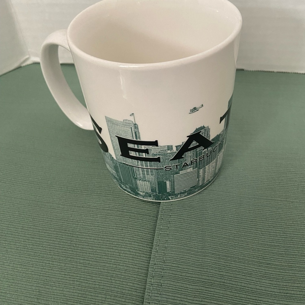 Starbucks Seattle Skyline Series 2002 Barista Collectible Ceramic Coffee Mug Cup